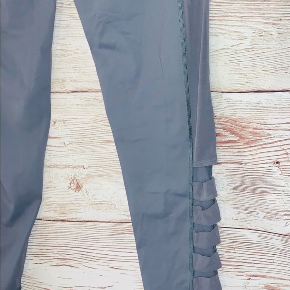 Set of two Victoria Secret leggings excellent - Picture 2 of 12